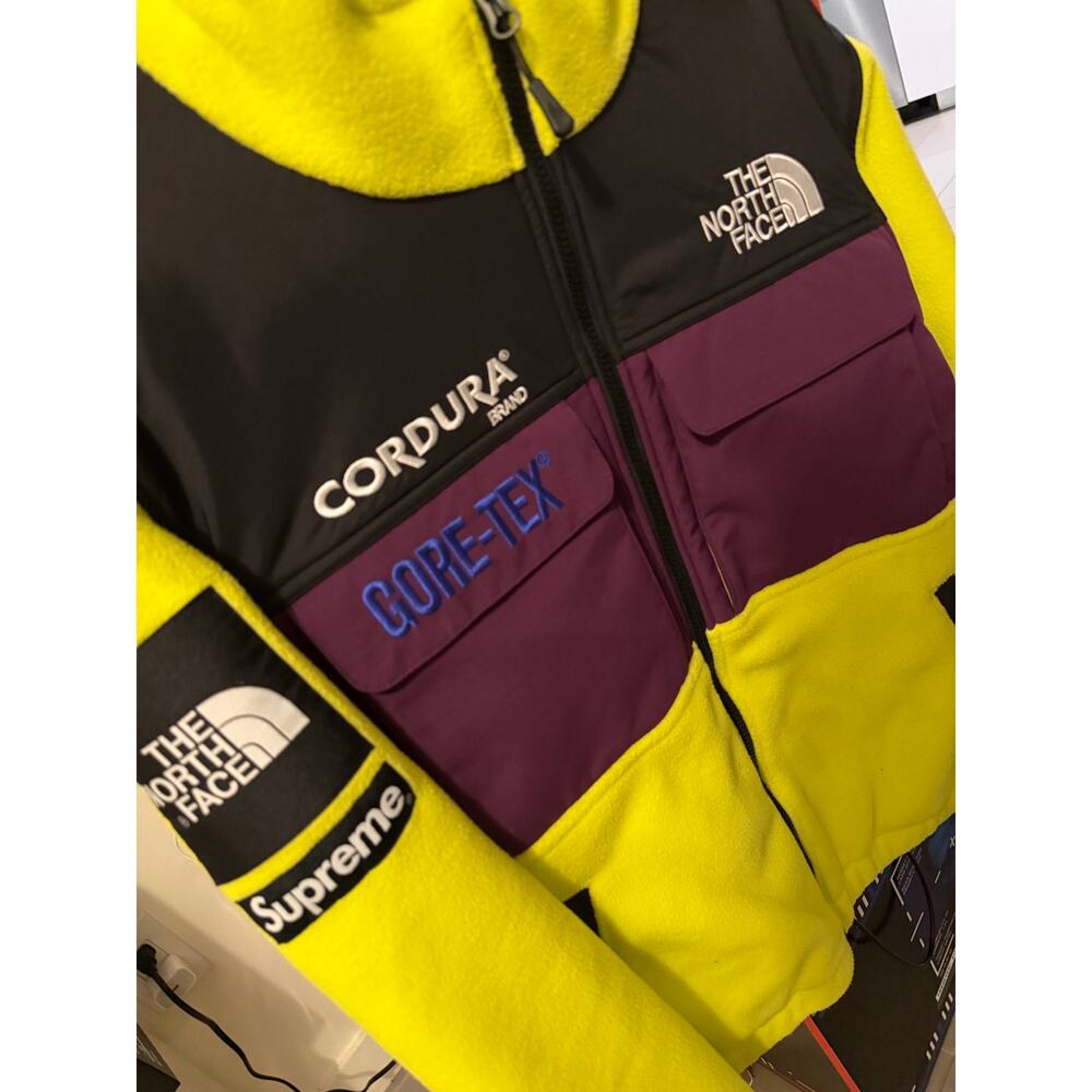 Supreme X North Face jacket - Picture 2 of 11